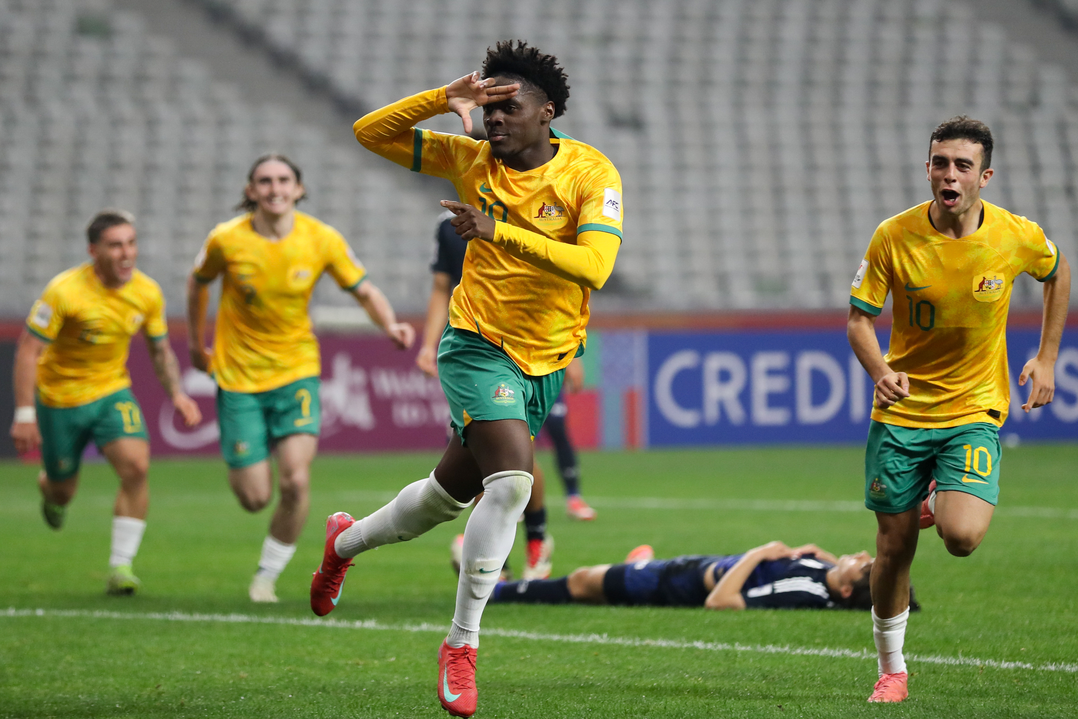 澳大利亚联赛启动新赛季，球队竞逐冠军的简单介绍