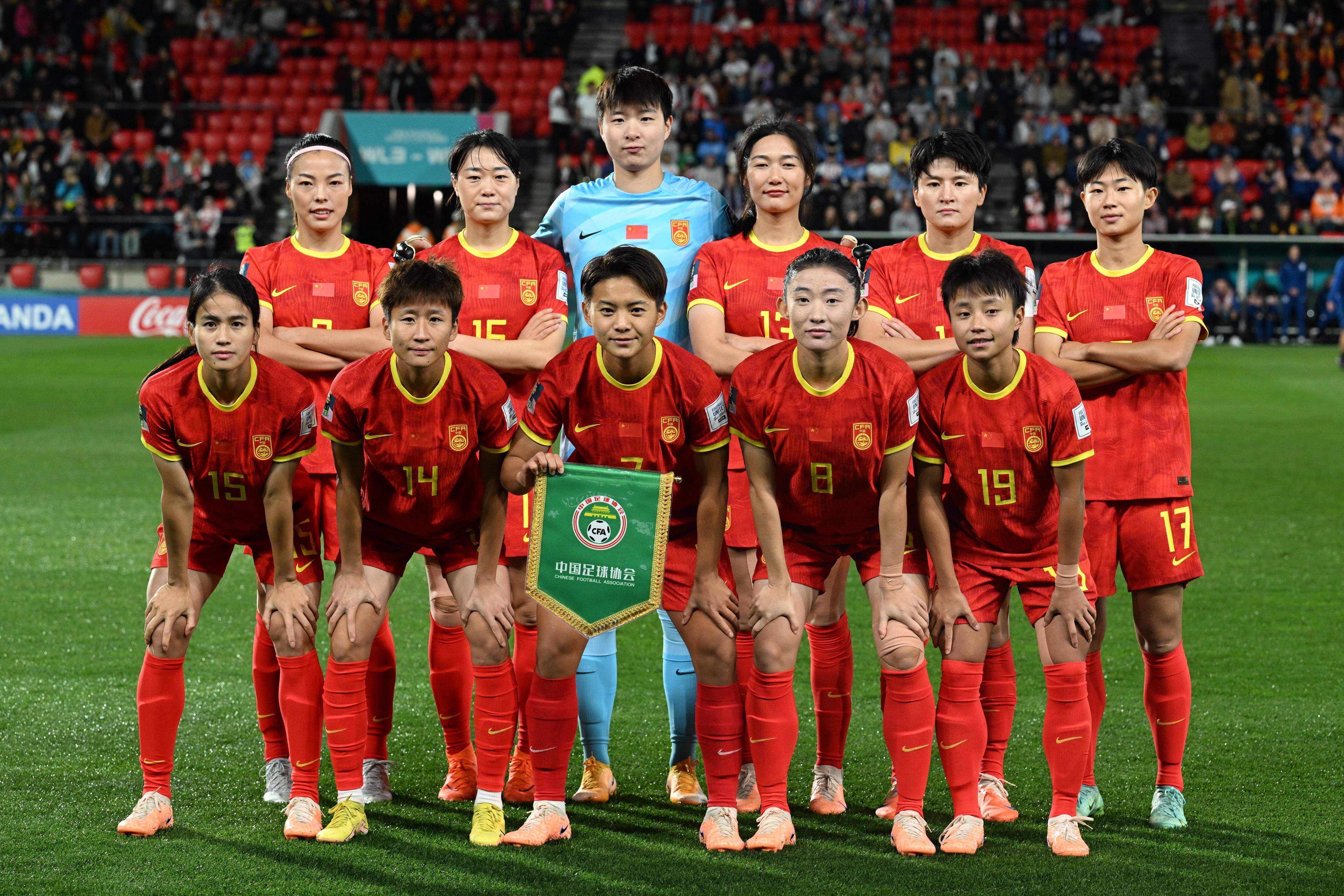 国际女足比赛精英聚首，中国队斗志昂扬