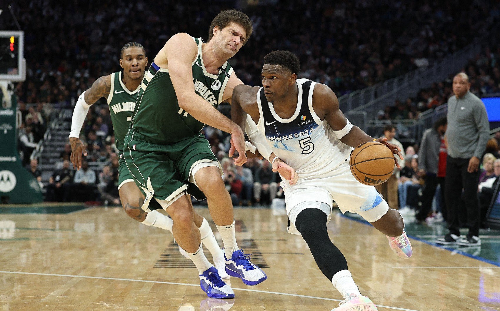 雄鹿再战勇士，备受期待的简单介绍