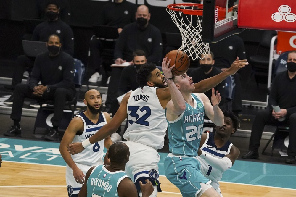 黄蜂击败森林狼,取得三连胜的简单介绍 黄蜂击败森林狼,取得三连胜的简单介绍