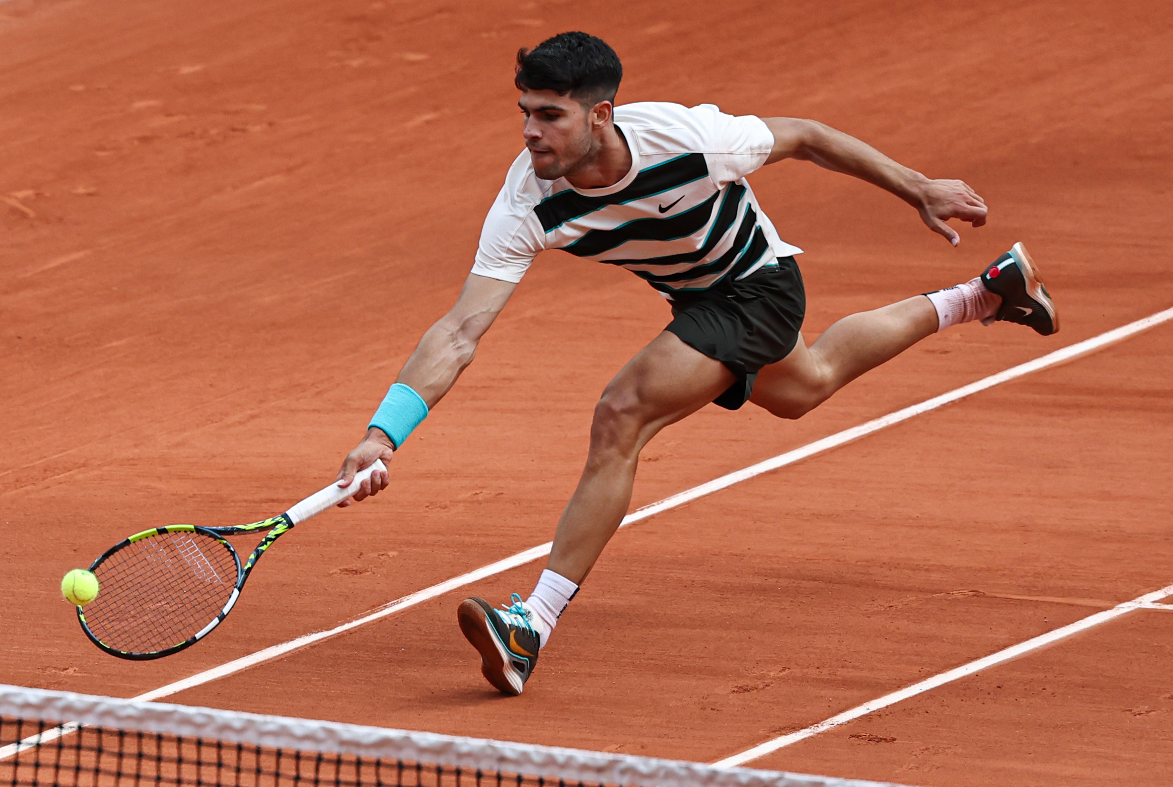 意大利网球队横扫法国网球队,阿尔卡拉斯打破历史纪录的简单介绍 意大利网球队横扫法国网球队,阿尔卡拉斯打破历史纪录的简单介绍