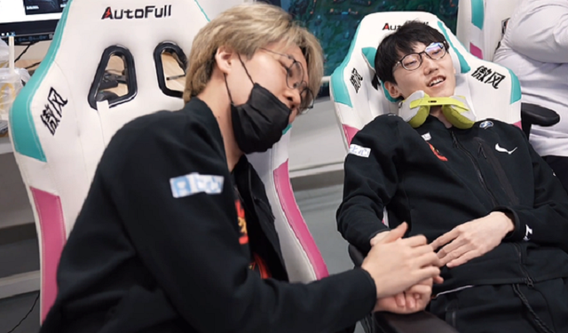 开云体育APP下载-史诗对决！LPL上演极限翻盘