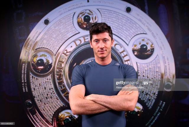 德国险胜罗马,莱万高光表现 德国险胜罗马,莱万高光表现