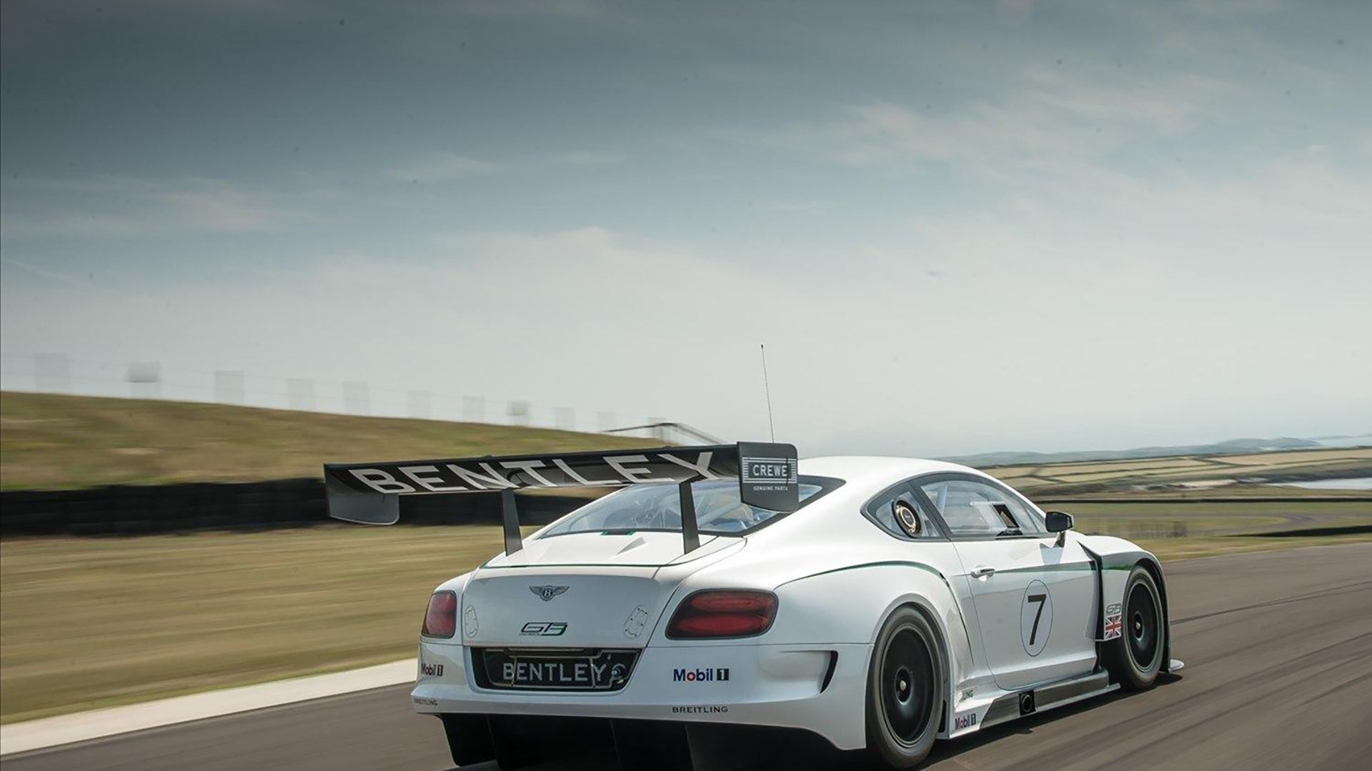 伦纳德无解攻防统治比赛！骑士险胜独行侠细节回顾