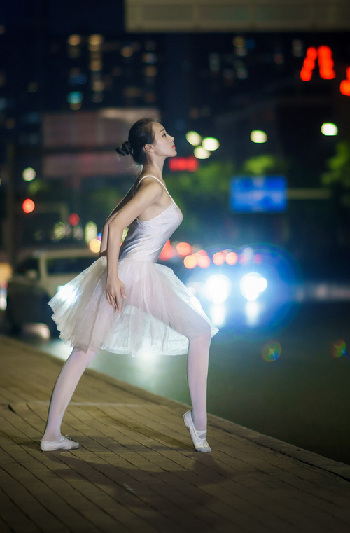 王者之战，塔图姆狂飙引领公牛战术体系全面压制广厦