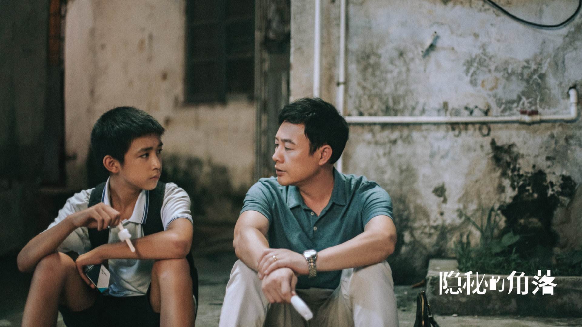 足球焰火与篮球圣殿的交错,论竞技世界中的压制与接管