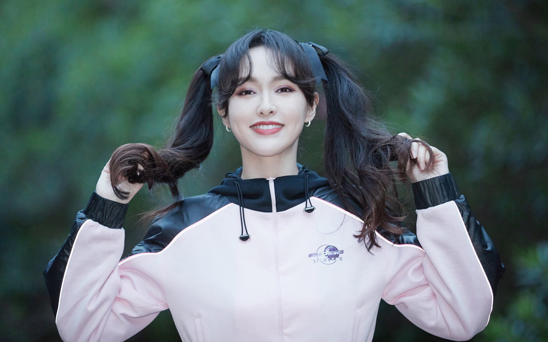 英格拉姆稳定输出不掉线,猛龙正面击溃广厦队,跨联赛对决彰显NBA统治力