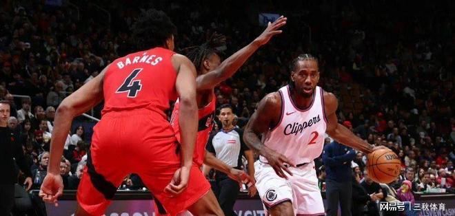 快船击败独行侠,德罗赞在欧冠决赛接管比赛 快船击败独行侠,德罗赞在欧冠决赛接管比赛