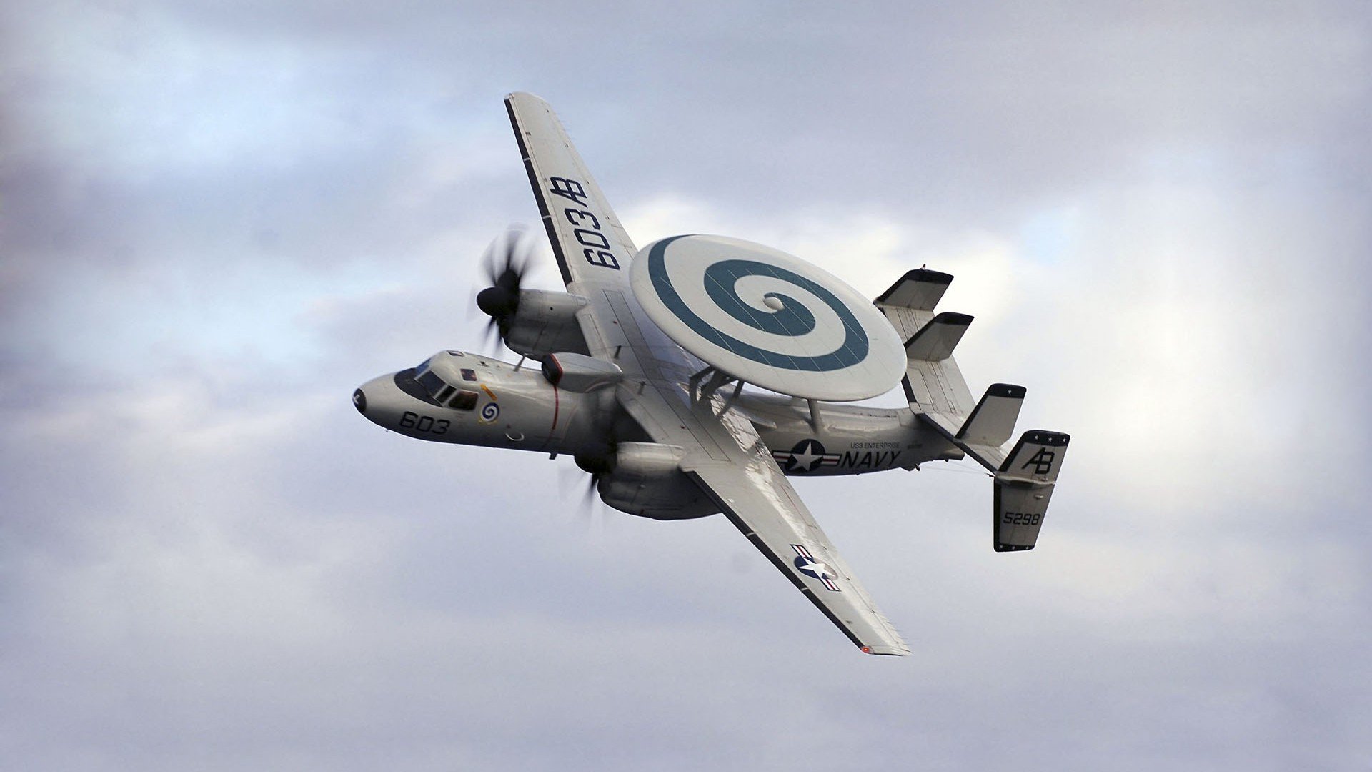 虚位以待与隔空交锋，阿圭罗的灵魂如何指引拜仁的重生之战？